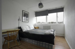 Double Room in PRIVATE APARTMENT